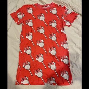 CakeWorthy Disney Minnie T-shirt size Medium